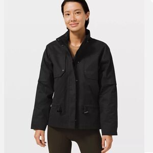 Lululemon Caught in the Rain Jacket Size 6